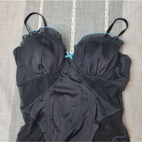 Y2K MORBID THREADS Bustier - Picture 5 of 10